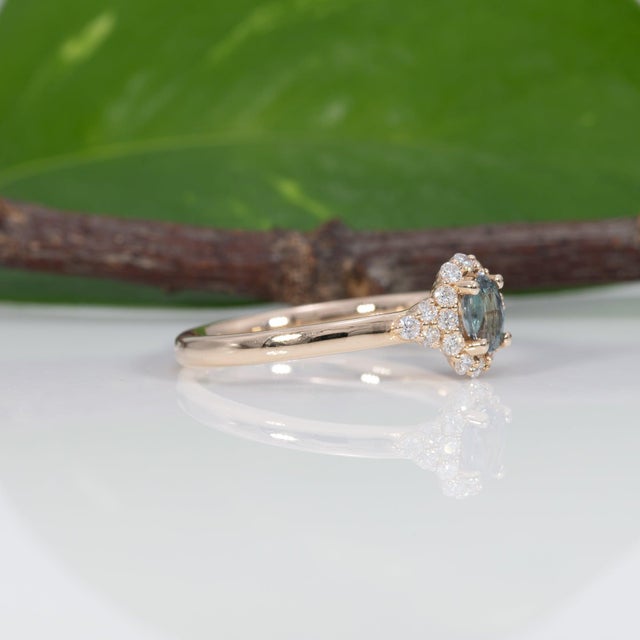 Natural Alexandrite Ring With Natural Diamond Accents: Solid 14k Gold, 5x3.4mm, Size 6.75 For Sale - Image 10 of 12
