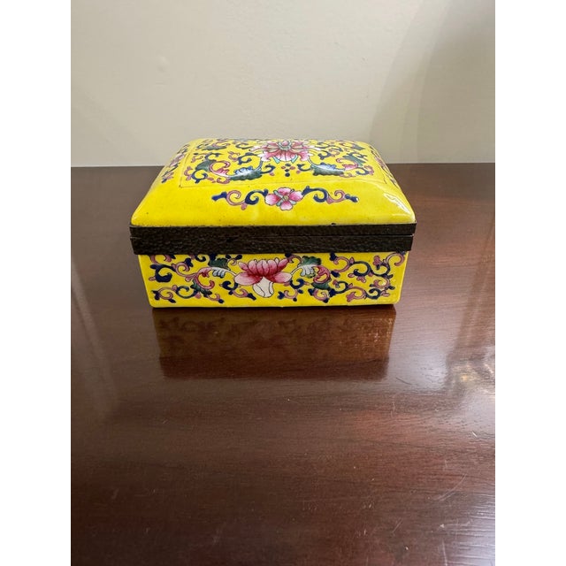 Chinoiserie Yellow Famille Rose Porcelain Lidded Box With Hand-Painted Florals and Metal Mount For Sale - Image 11 of 18