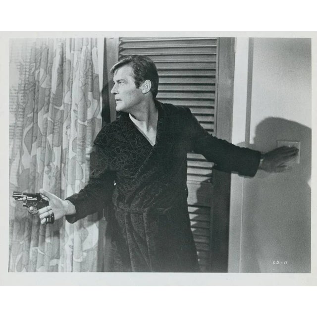 James Bond: Live and Let Die, UK, 1973, Photographic Print For Sale - Image 4 of 4