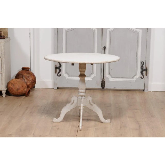 1860s Swedish Light Grey Painted Tilt-Top Table with Round Top and Carved Legs For Sale - Image 10 of 12