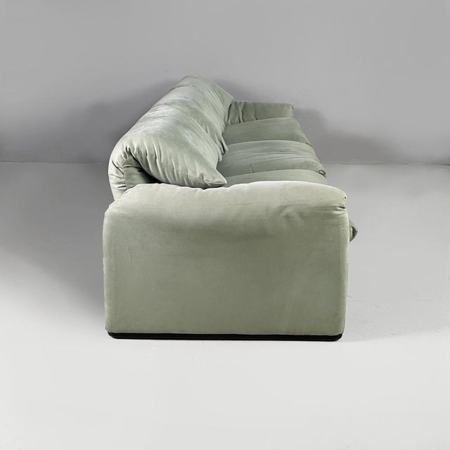 Italian Modern Maralunga Sofa by Vico Magistretti for Cassina, 1970s For Sale - Image 3 of 18