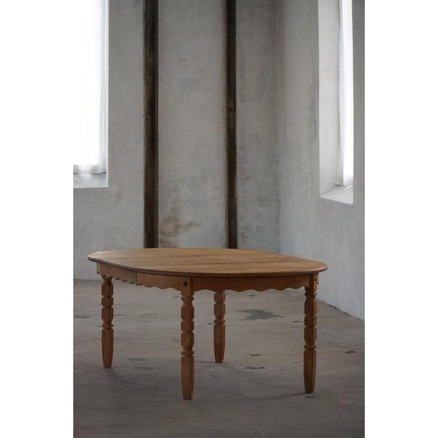1960s Mid-Century Danish Round Dining Table in Oak with Two Extensions, 1960s For Sale - Image 5 of 18