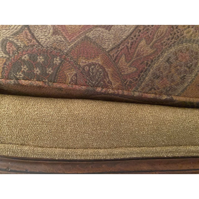 Late 20th Century Ethan Allen Wide Carved Bergere French Louis XV Style Harris Chair Excellent Mint Condition For Sale - Image 13 of 16