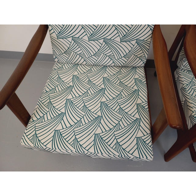 Vintage Scandinavian Armchairs in Teak and Fabric by Arne Wahl Iversen for Komfort, 1960s, Set of 2 For Sale - Image 3 of 18