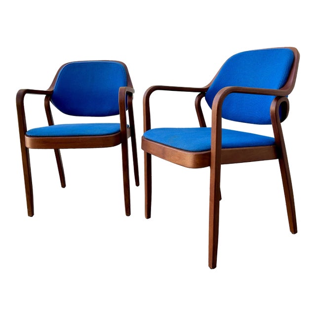 1970s Pair of Bentwood Lounge Chairs by Knoll For Sale