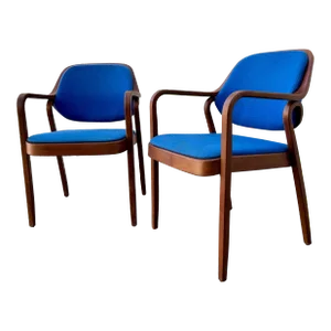 1970s Pair of Bentwood Lounge Chairs by Knoll