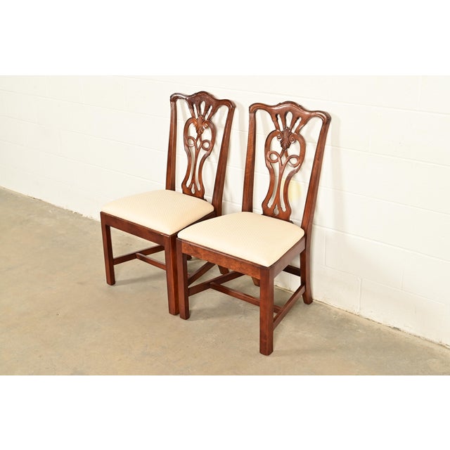 Henredon Henredon Georgian Carved Mahogany Side Chairs or Dining Chairs, Pair For Sale - Image 4 of 14