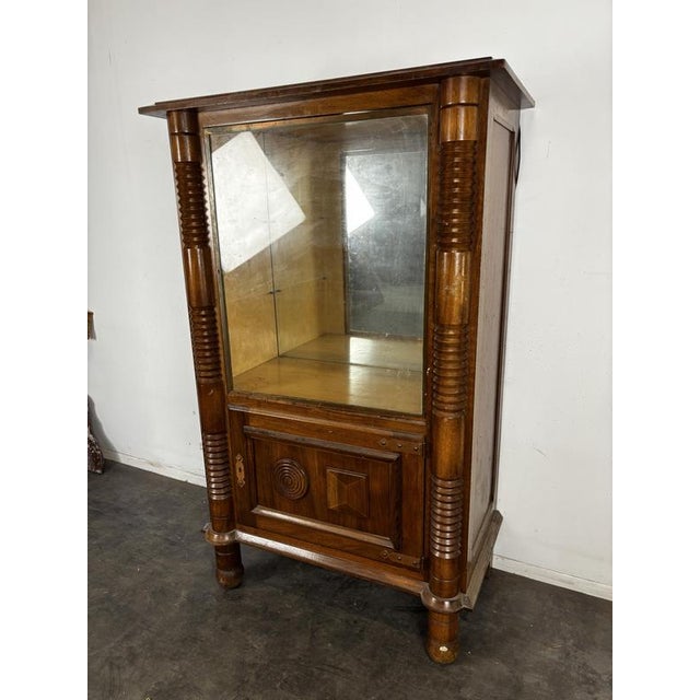 1930s Oak Display Cabinet with Fluted Columns in the style of Dudouyt, 1930s For Sale - Image 5 of 9