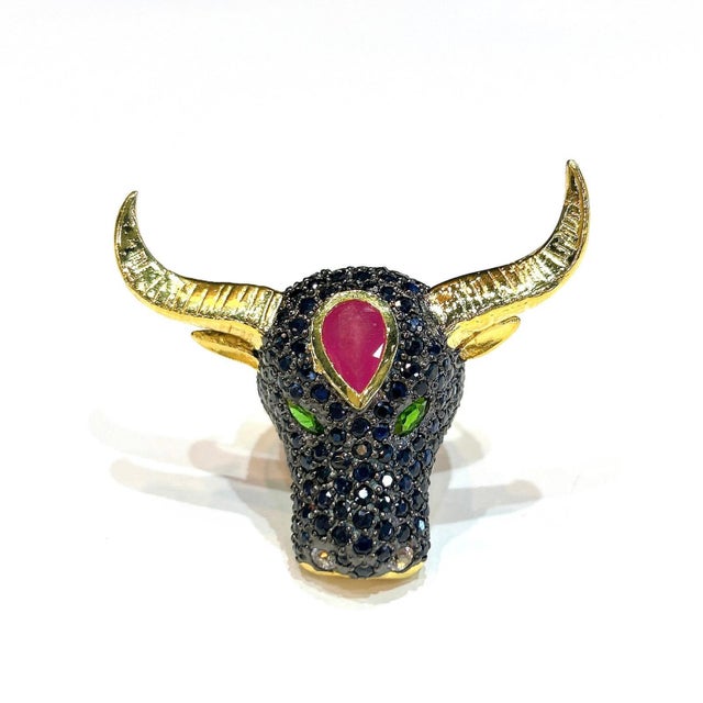Bochic "Orient" Neoclassical Bull, Ruby & Sapphire Ring Set 18K Gold & Silver For Sale - Image 11 of 11