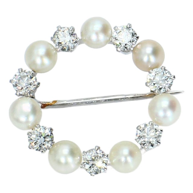 Mid 20th Century Champagne Pearl & Diamond Brooch in Platinum - 6.5g For Sale