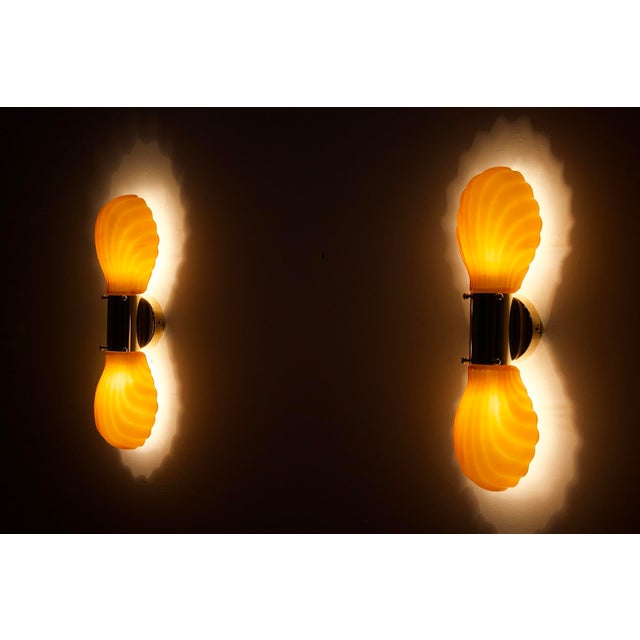 Italian Coquille Wall Lights, 1970s, Set of 2 For Sale - Image 4 of 7
