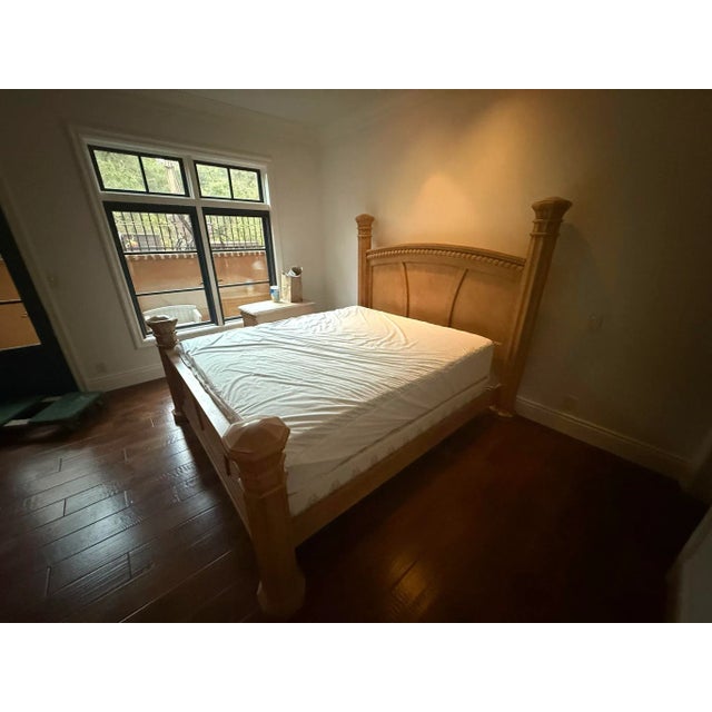 Drexel Heritage California King Bed Frame – Solid Wood, Excellent Condition Elegant Drexel Heritage California King bed...
