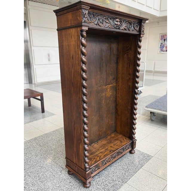 R. J. Horner & Co. 19th Century Carved Oak Bookcase Cabinet in the Style of R. J. Horner & Co. For Sale - Image 4 of 17