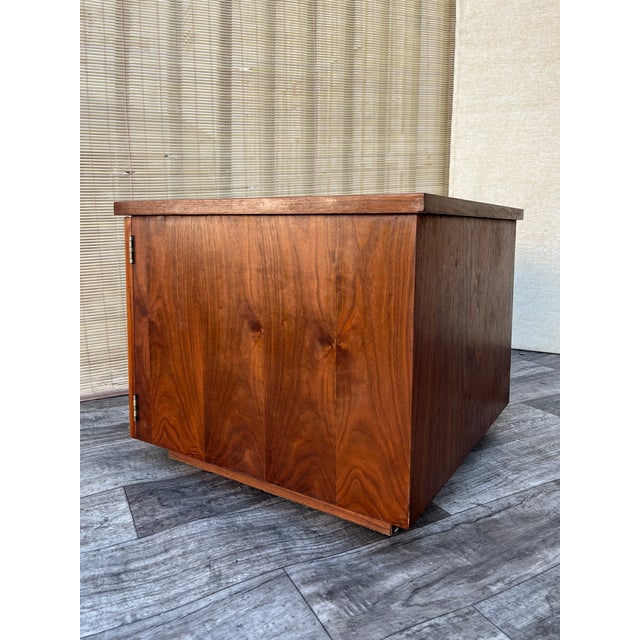 Mid-Century Modern Brutalist-Inspired Side Table by Lane Furniture. Early 1970s For Sale - Image 13 of 18