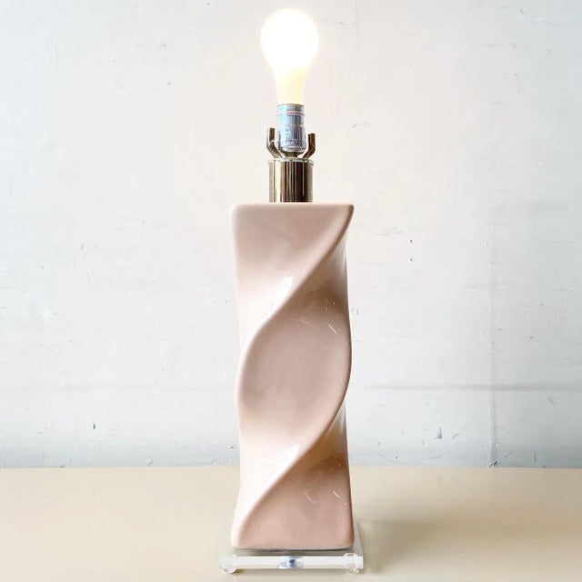1980s Postmodern Pink Ceramic and Lucite Swirled Table Lamp For Sale - Image 5 of 7