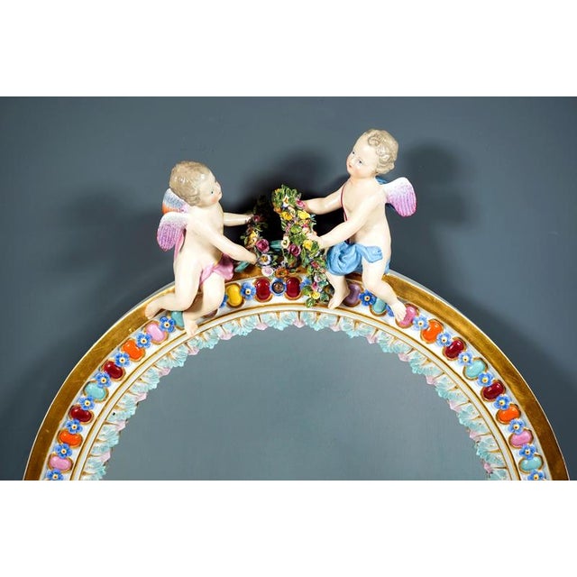 Large Oval Wall Mirror Crowned with Winged Cupids by Leuteritz for Meissen, 1860s For Sale - Image 4 of 8
