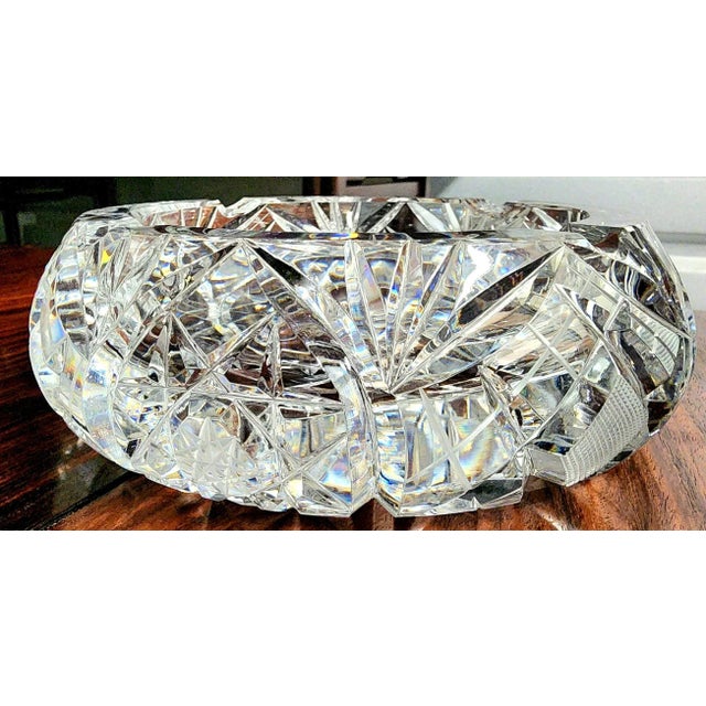 1970s Beautiful Vintage Intricately Cut Fine Crystal Small Round Bowl. For Sale - Image 5 of 13