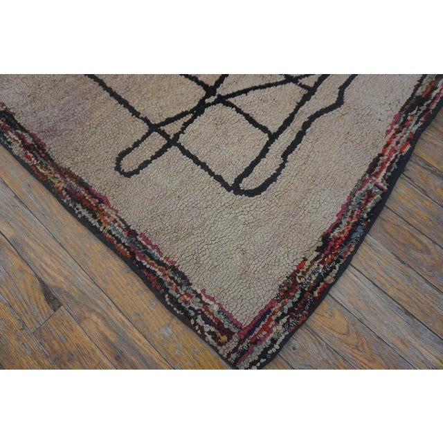 1930s Tan Ecru Folk Art Musical Note Antique American Hooked Rug 3' X 7'5" Woven Wool Carpet For Sale - Image 11 of 12