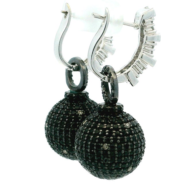 2000 - 2009 Convertible 5 Carat Black and White Diamond 18k Gold Ball Earrings, Pair For Sale - Image 5 of 18