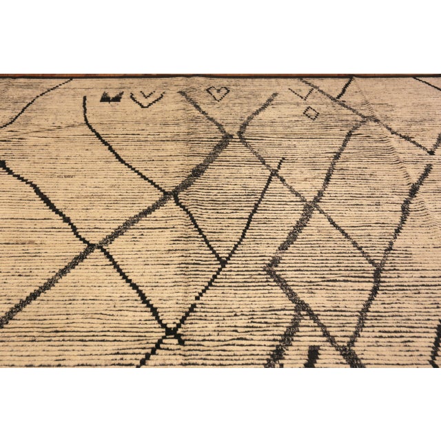 Textile Nazmiyal Collection Large Modern Tribal Decorative Area Rug For Sale - Image 7 of 7