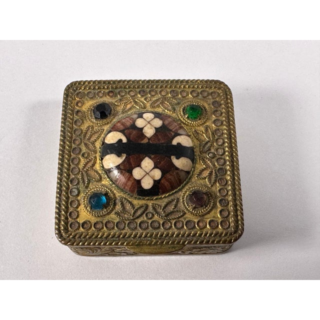 Antique Victorian Trinket Boxes: Snuff, Pill, Compact Collection For Sale - Image 6 of 10