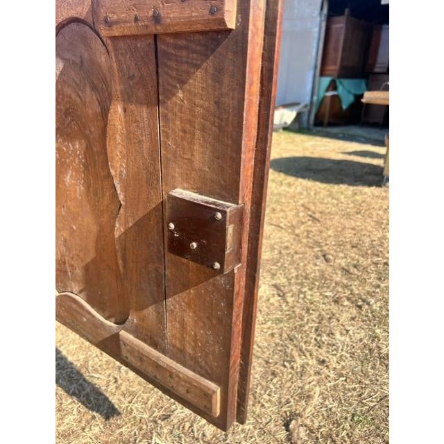 Fine 18th Century French Louis XV Provincial Burl Walnut Sideboard / Buffet. For Sale - Image 16 of 18