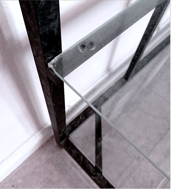 20th Century Neoclassical Revival Iron Étagère With Grape Vine Motif 5-Tier Display Shelf For Sale - Image 9 of 9