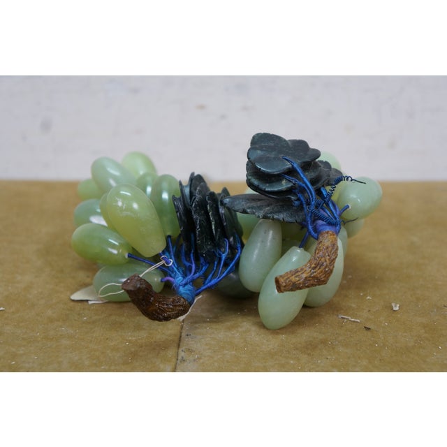 Pair Mid Century Chinoiserie Green Jade Grape Cluster Sculptures Leaves Vine For Sale - Image 4 of 12