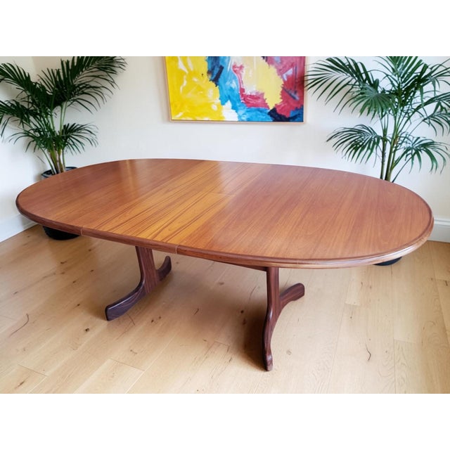 Victor Wilkins Mid-Century Fresco Extending Dining Table in Teak by Victor Wilkins for G-Plan, 1960s For Sale - Image 4 of 18
