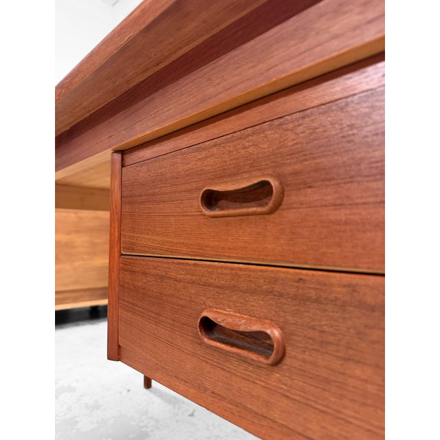 Wood Teak Desk by Arne Vodder for H. Sigh & Son Spottrup, 1960s For Sale - Image 7 of 9