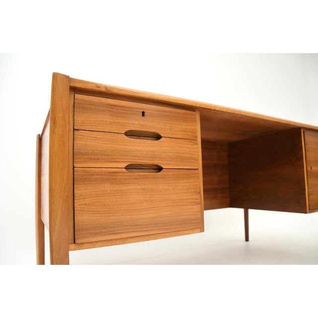 Vintage Executive Desk in Walnut by Wilhelm Renz, 1960 For Sale - Image 11 of 14