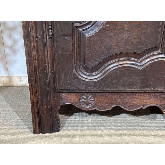 18th Century Oak Wardrobe For Sale - Image 16 of 18