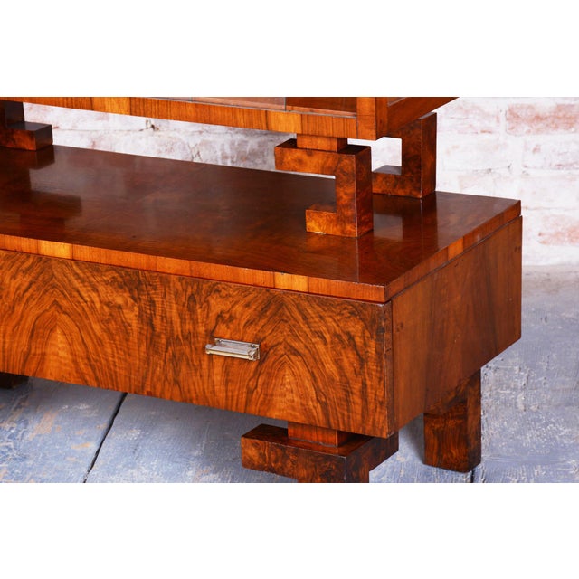 Czech Art Deco Display Cabinet in Walnut and Glass, 1920s For Sale - Image 12 of 16