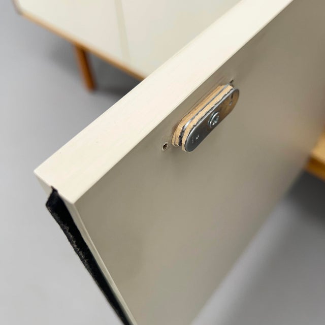 Brown Vintage Model 119 Sideboard by Florence Knoll for Knoll International, 1960s For Sale - Image 8 of 18