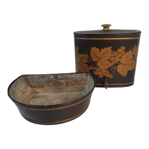 Late 19th Century Neoclassical French Tole Lavabo