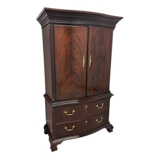 Thomasville Mahogany Chippendale Style Armoire / Linen Press For Sale