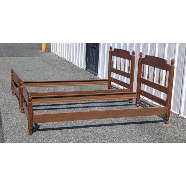 Pair of 1960s Ethan Allen Solid Baumritter Maple Twin Size Bedframes For Sale In Washington DC - Image 6 of 15