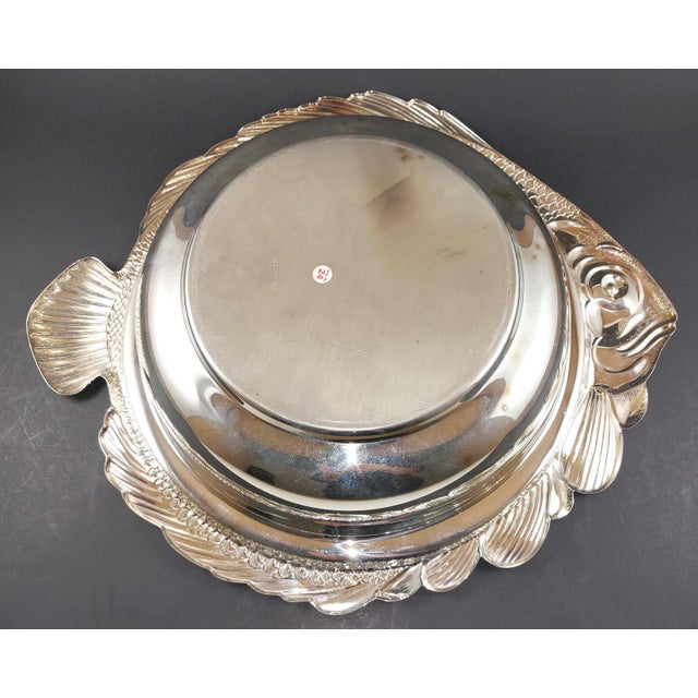F.B. Rogers Silver Co. 1950s Fb Rogers Glass Casserole Dish W/ Silver Plated Fish Shaped Holder & Lid For Sale - Image 4 of 7
