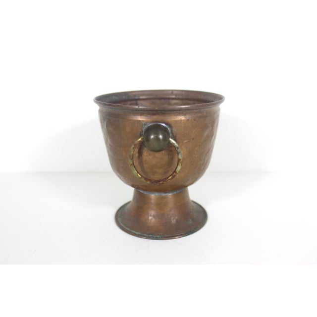 Early 20th Century Primitive Rustic Hammered Copper Planter With Handles, Indoor Garden, Office Decor, England English Style, Rich Patina Old For Sale - Image 4 of 11