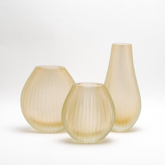 Hand-Blown Murano Supreme Vase in Clear With 24-Karat Gold Flecks Tall For Sale - Image 10 of 10