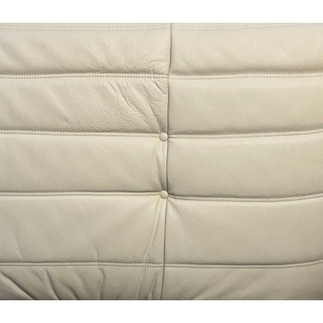 Set of French Togo Chair with Ottoman in White Leather by Michel Ducaroy for Ligne Roset, 1970s, Set of 2 For Sale - Image 11 of 12