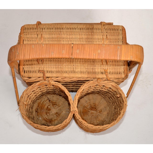 Wood 1950s French Bamboo Wicker 2 Wine Bottle Picnic Basket Bohemian Chic Mid-Century For Sale - Image 7 of 16