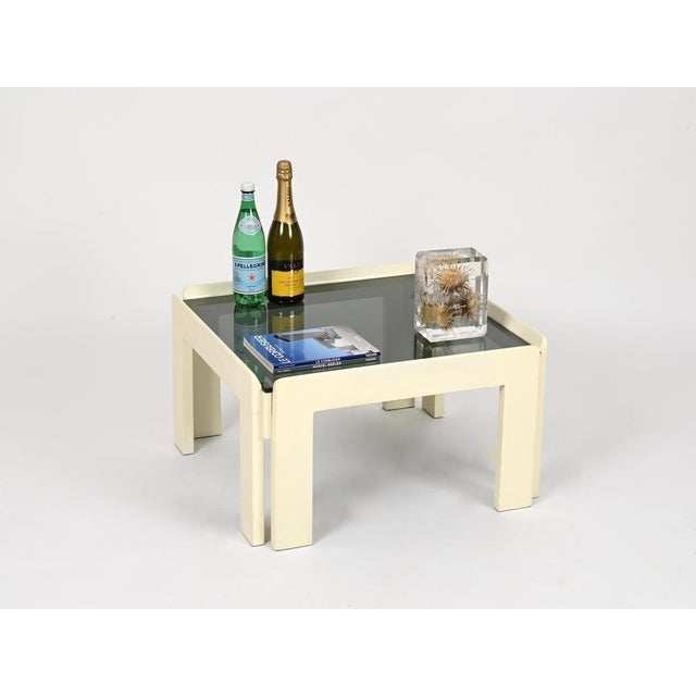 1960s White Square Coffee Table with Smoked Glass by Carlo Scarpa for Afra & Tobia Scarpa, Italy, 1960s For Sale - Image 5 of 12