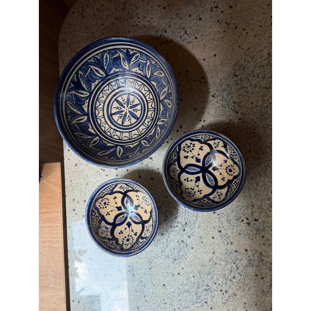 Vintage Moroccan Safi Pottery Nesting Bowl Set in Hand-Painted Cobalt Blue, 1950, Set of 3 For Sale - Image 16 of 17