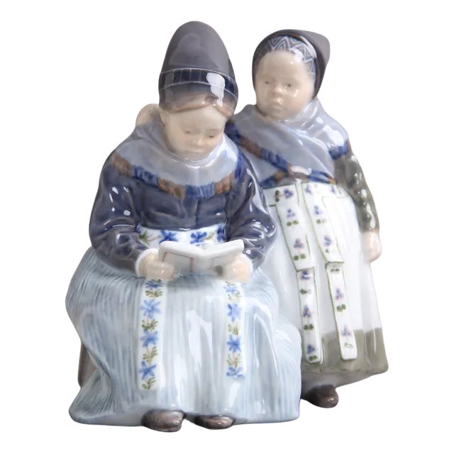 Model 1395 Amager Maids from Royal Copenhagen For Sale