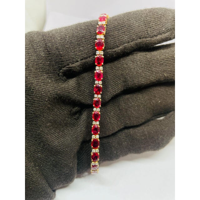 Natural 18k Gold Ruby 9.75ct & Diamond 0.43ct Bracelet For Sale - Image 4 of 10