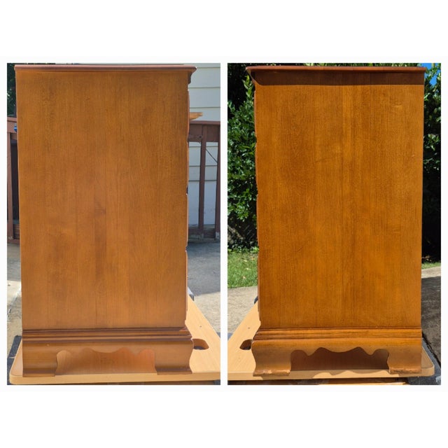 1960s 1960s Leo Jiranek for Bassett Chimney Corners Maple Colonial Early American 11-Drawer Dresser & Mirror For Sale - Image 5 of 12