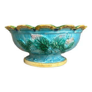 Antique Majolica Footed Bowl W/ Scalloped Rim, C. 1880's For Sale