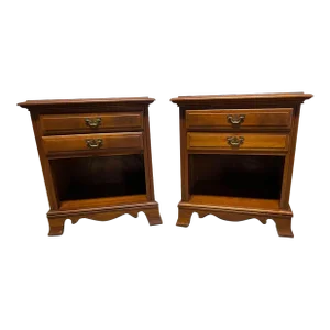 Mid 20th Century Kling Furniture Pair Vintage Solid Cherry Nightstands