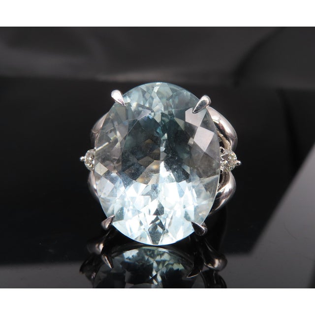 Late 20th Century Vintage 16.36ct Natural Aquamarine 0.20ct Diamond Platinum Ring, Size 8 For Sale - Image 4 of 18